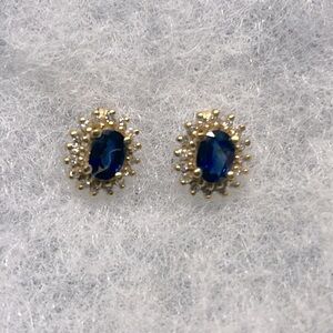 Yellow gold, sapphire, and diamond earrings